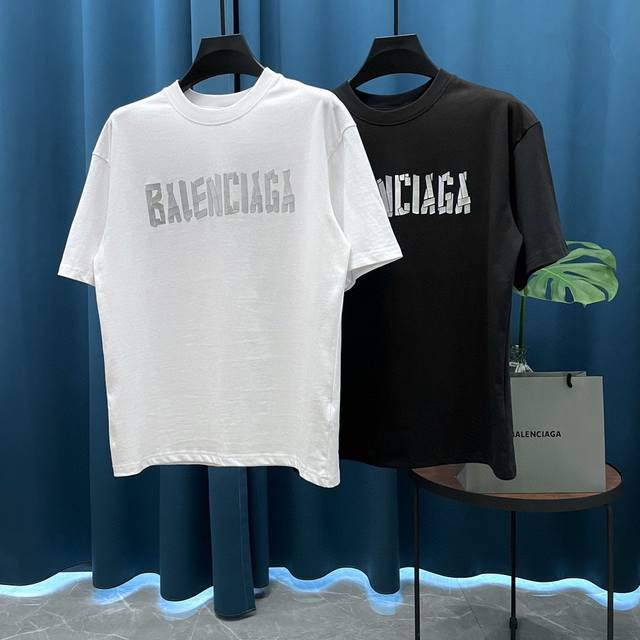 高版本 特价 Balenciaga巴黎世家 精品立体压胶logo短袖圆领t恤 男女同款 轻奢高级，百搭又显瘦 280克重磅高克重面料 男女都可轻松驾驭！ 品质精