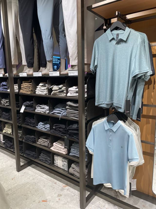 Lululemon 露露24夏季新品！男士丝光珠地棉短袖polo衫！观网门店同步！客供面料！42.2%健康棉+7.8%氨纶+50%丝光纤维！黄金比例混纺！面料手