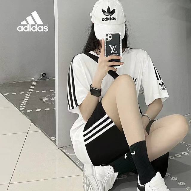 上新 万针刺绣logo三叶草三条杠两件套夏季情侣款男女同款阿迪达斯adidas套装短袖短裤不单卖两件套青年男士短袖短裤女士短袖t恤短裤休闲运动套装 Adidas