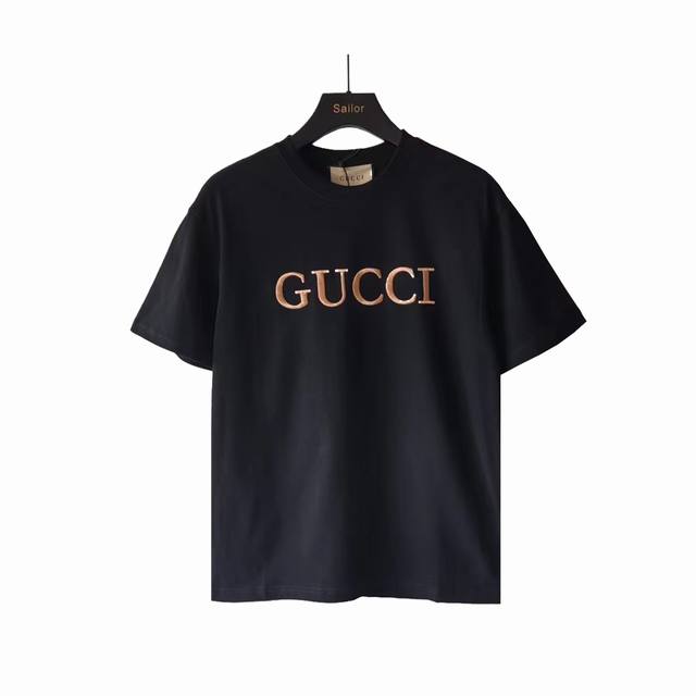 实拍细节图+尺码表 Gucci 古驰 金色刺绣logo短袖t桖 标识精致升级，灵感源自八十年代复古 原版面料 官方同款 短袖t恤 定制240 克同缸染面料已洗