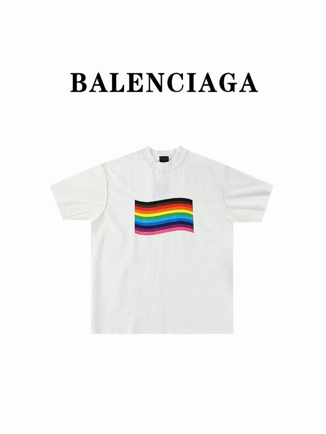 Balenciaga 巴黎世家 Blcg 24Ss 反穿彩虹条印花短袖t恤 原 6,900购买，精纺平纹面料、赃污油墨印花、洗水做旧效果、石磨破洞设计、大廓形版