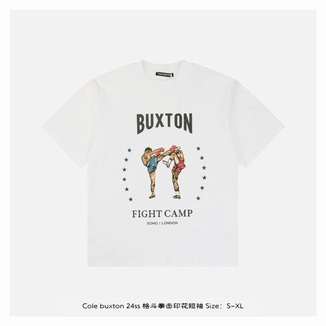 Cole Buxton 24Ss 格斗拳击印花短袖 面料采用230克重精梳棉，定制32支1*1螺纹，成衣两遍水洗处理，面料舒适亲肤无异感，定制定染面料，纺织密度