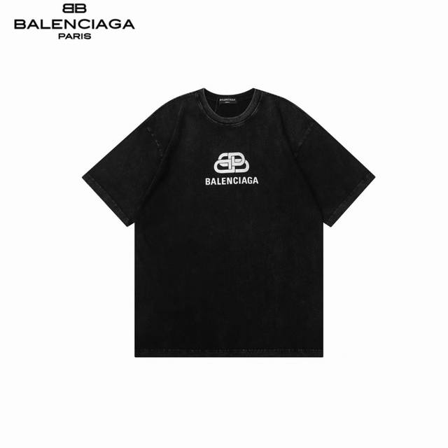 Balenciaga 巴黎世家 经典水洗做旧款短袖 抢购5980开发定染面料色.印花.水洗..刺绣.版型. 采用32S 1*2精棉双纱平纹，260克；搭配32S