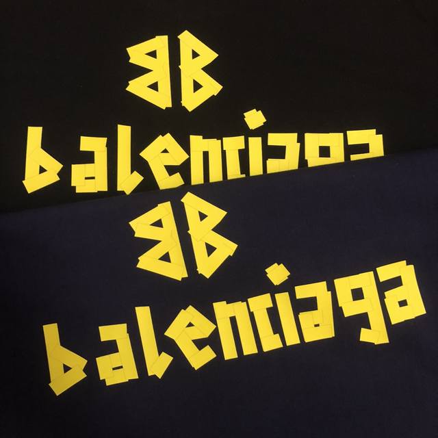 控 巴黎世家balenciaga简约字母宽松字母印花情侣短袖 情侣同款 定织定染一致260G纯棉双纱面料 同缸零色差领口螺纹 四针六线工艺 面料舒适透气 机洗不