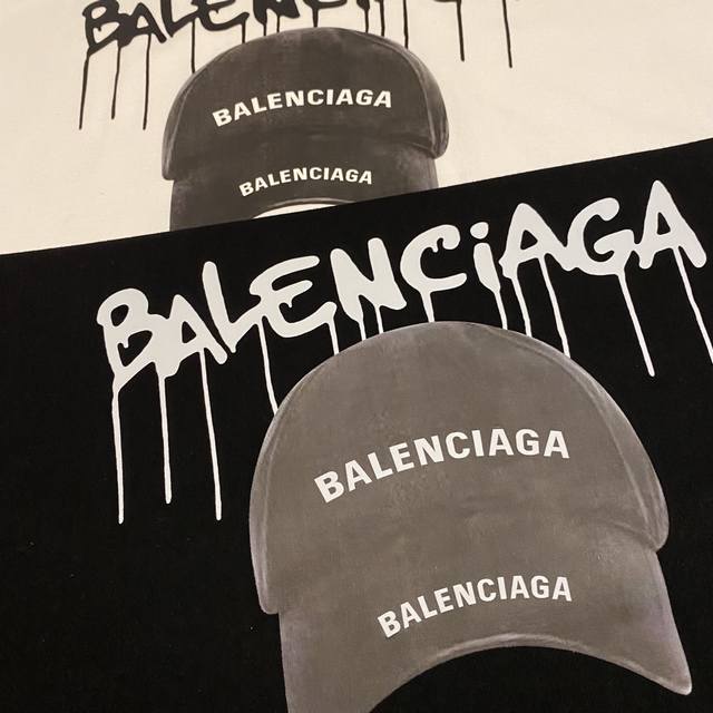 控 Balenciaga 巴黎世家春夏新品b家涂鸦字母鸭舌帽印花男女同款情侣款短袖 穿上就是舒适自在 减龄又显瘦的存在，慵懒而随性，结合干净简单的色系就特别耐看