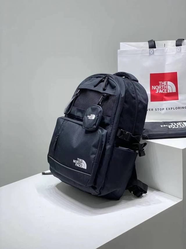 韩国订单 The North Face 北面四合一双肩背包， 原单货，登山旅行包， 尼龙材质 24L 超大容量，轻便 可做学生书包，也可通勤上班用作电脑包，带笔