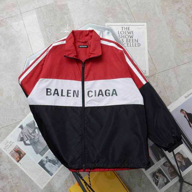 纯原臻品 顶级复刻 Balenciaga 巴黎世家blcg经典初代红拼接标语防晒衣冲锋衣外套 - 款号：9806 - 颜色：红 - 购入原版开模打造，全套定制辅