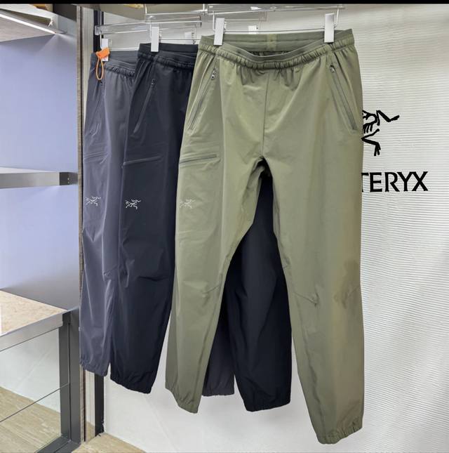 Arc Gamma Mx Pant 防风 男子春夏款长裤！！！ 克防泼水登上布面料四面弹力 束脚口 这个系列中最ok的始祖鸟软壳长裤，具有通用性能和防护性。 这