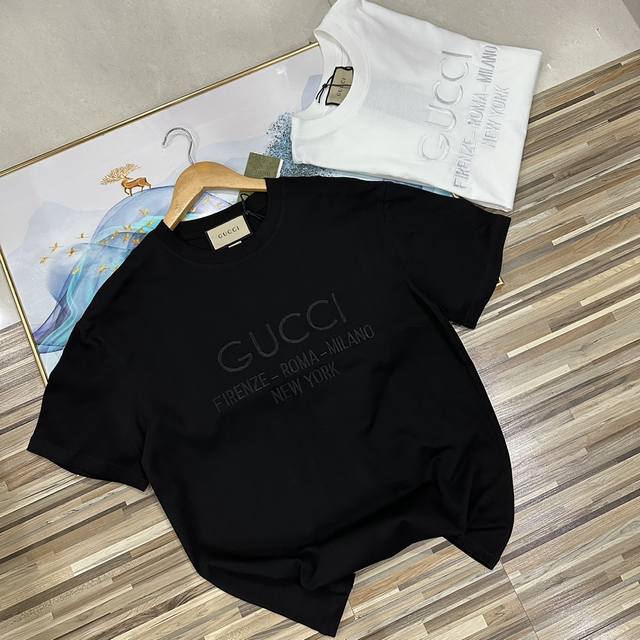 爆款推荐最高版本gucci 古驰字母刺绣圆领男女情侣款短袖宽松圆领t恤 250克、32支双纱纯棉质面料 + 字母刺绣+ 进口机器刺绣专柜同步高品质高版本减龄又时