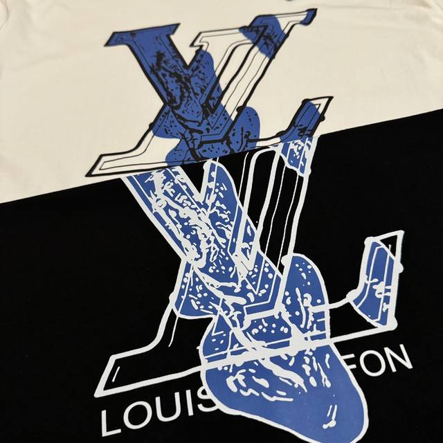 Louis Vuitton 路易威登 泼墨logo大字母新款印花短袖 男女同款 情侣款 采用2 克双纱纯棉面料， 手感非常舒服 永不过时的经典款，Os落肩版型