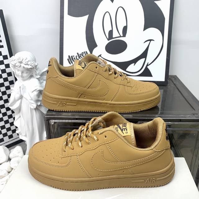 供货价: 空军系列好货河北总仓现货,原盒真标 Nike Af1 空军一号 小麦色 尺码36-44 男女码现货 M1