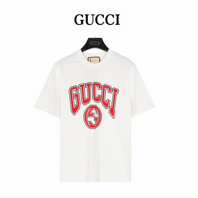 Gucci 古驰 红色双g字母大logo印花短袖t恤 购入原版开模打造，全套定制辅料，细节决定成败。 面料:规格采用实打实 %纯棉针织定织定染 属于高敏感特殊色