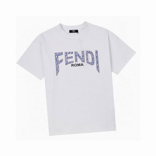 芬迪 Fendi 夏季新品 经典立体印花撞色领短袖T恤，定制32支280g纯棉面料，手感非常舒服，已洗水处理，不缩水不变形不掉色，宽松oversize版型，非常