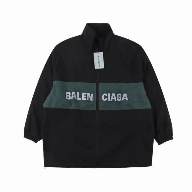 Balenciaga巴黎世家BLCG 黑绿拼接标语冲锋衣夹克 轻奢主义 男女日常通勤穿搭必备单品 正确版本 欢迎对比 详细特征 定制消光塔丝隆冲锋衣面料 4级防