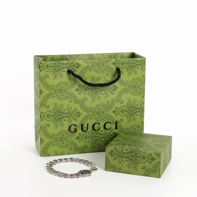 GUCCI 古驰 双G字母徽标LOGO手链 官网经典款，众明星佩戴同款 现货秒发 原版购入开发 抛光 电镀 打磨 捞色 手工 滴色 镭射刻字 正确字体 及货号