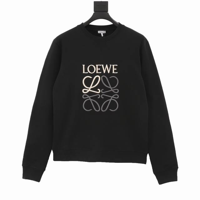 LOEWE罗意威 Anagram绣花长袖圆领卫衣 采用400克鱼鳞底精梳全棉卫衣料，胸前绣花工艺 ，通过使用针线在织物上缝制出“LOEWE Anagram”图案