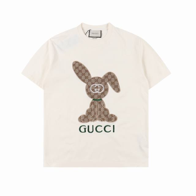 Gucci 古驰 老花兔贴布刺绣短袖 采用进口田岛刺绣3D立体1.1定位，230克双纱面料，1*1双纱280克罗纹领口，活性燃料印花！宽松版型，男女同款 Siz