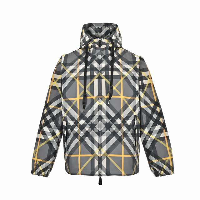 Burberry 巴宝莉 23Fw 交叉格纹连帽夹克外套 原版19200购入，内里全身烫铂，整件衣服立挺，还原原版。定织定染格纹面料，全身多处对位拼接操作，面料