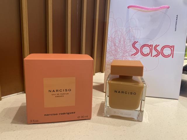 上新！ ，专柜版～配手袋！纳西素narciso琥珀霞光女士香水100ml 前调：马达加斯加依兰依兰 缅栀子 中调：琥珀 麝香 尾调：雪松 克什米尔木香