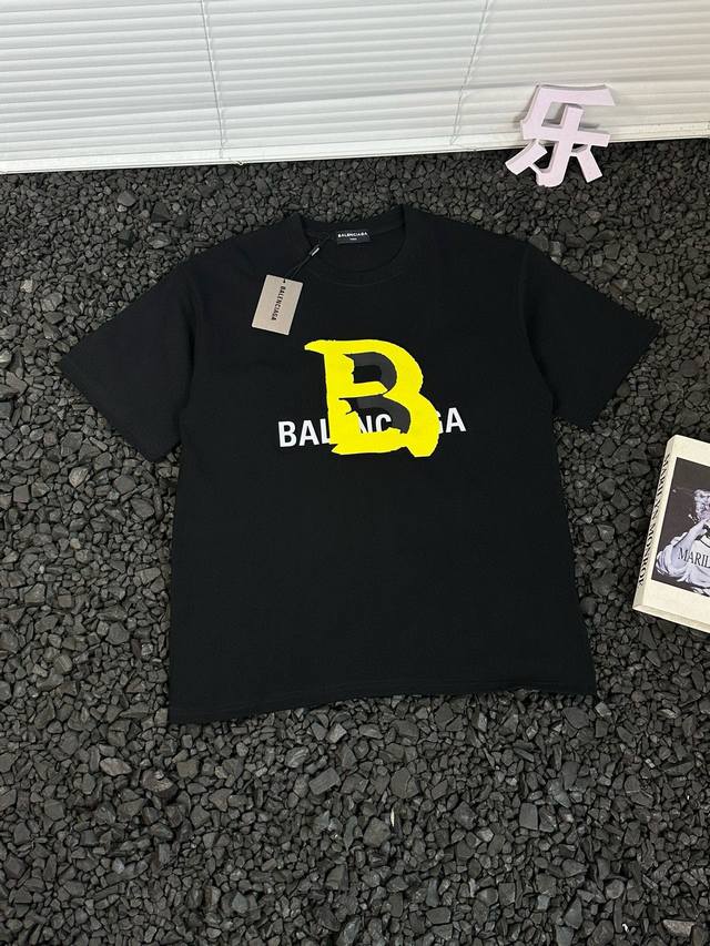 巴黎世家 Balenciaga 24ss夏款字母涂鸦印花短袖T恤情侣款 - 热度款tee！潮男潮女必备单品！可随意穿搭！对色对位直喷工艺！图案呈现出来立体感效果