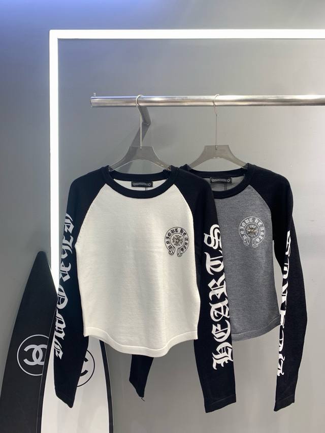 Chrome Hearts 克罗心CH梵文印花手缝十字架拼色插肩袖圆领长袖针织上衣 款号：24670107184 颜色：白色 灰色 尺码：均码 80-125斤