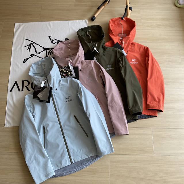 八色高品质始祖鸟 ARC‘TERYX BETA LT GORE-TEX 男女情侣款硬壳冲锋衣上衣 机能风拉链夹克 BetaLT夹克设计简洁而通用，可提供高山环境