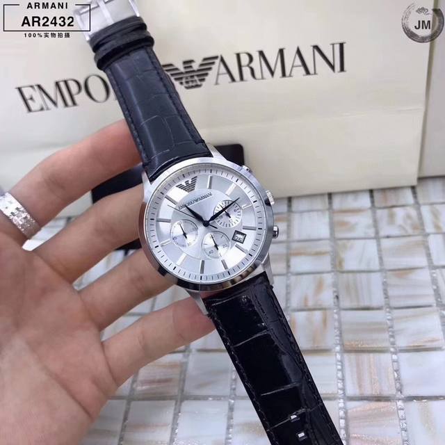 上新 品牌：EMPORIO ARMANI／阿玛尼 型号：AR2432 品质：原单正品品质 机芯种类：瑞士进口机芯 手表种类：男表 表盘形状：圆形 表扣：原装正品