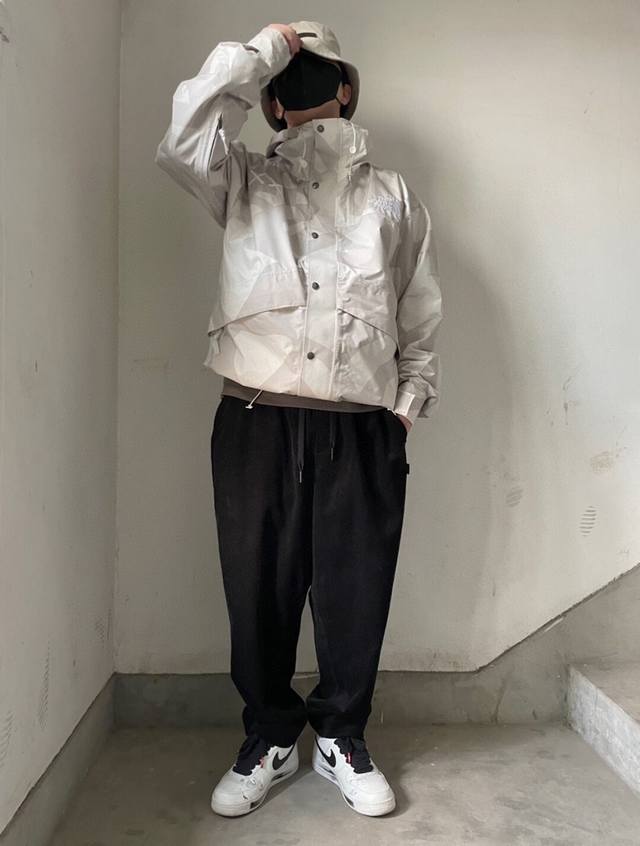 新配色 THE NORTH FACE x XX KAWS 联名款 FW22 字母Logo刺绣连帽休闲冲锋衣外套 宽松潮流高街百搭 情侣款 必入 男女同款 DRY