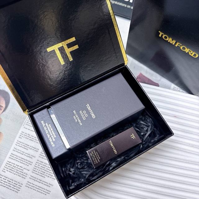 TF 汤姆福特TOM FORD口红香水礼盒乌木100ML+哑光16# 就是说TF的仪式感给的足足的这款礼盒真的别太适合送人！ TF乌木香水 木质香气层次感非常分