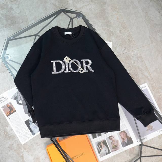 上新 纯原臻品 顶级复刻 23SS Dior 迪奥经典胸前立体别针刺绣圆领卫衣 - 款号：w23005 - 颜色：黑色 白色 - 购入原版开模打造，全套定制辅料