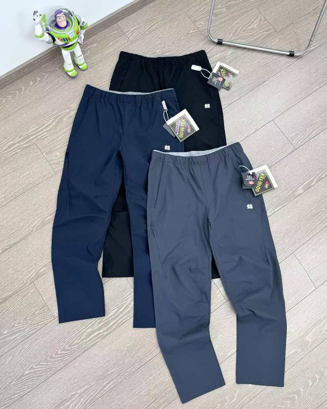 品牌：KOLON SPORT KOLON SPORT 可隆最新秋冬款户外防水耐磨软壳冲锋休闲裤！高端商务系列软壳裤 男女同款 VELI*CE系列户外休闲裤，升级