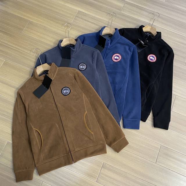 上新上新 Canada Goose 加拿大鹅立领摇粒绒开衫外套，高端狠货！三色可选，经典百搭永不过时系列，绝佳秋冬出行穿搭必备百搭单品 经典简约大方！秋冬简约新