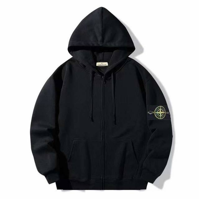 Stone Island 石头岛 24新款 基础款拉链开衫外套帽衫卫衣男女同款 顶级版本 三标采用原版1:1复刻 品质绝对棒 Stone Island 作为一个