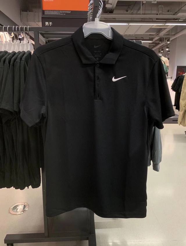 福利特价 特价 不退换Nike 耐克官网小钩子POLO衫 短袖 -专柜同款，简约而不简单 -纯棉水洗拉架珠地网眼棉，透气舒适不缩水 -胸前简约小钩子LOGO立体