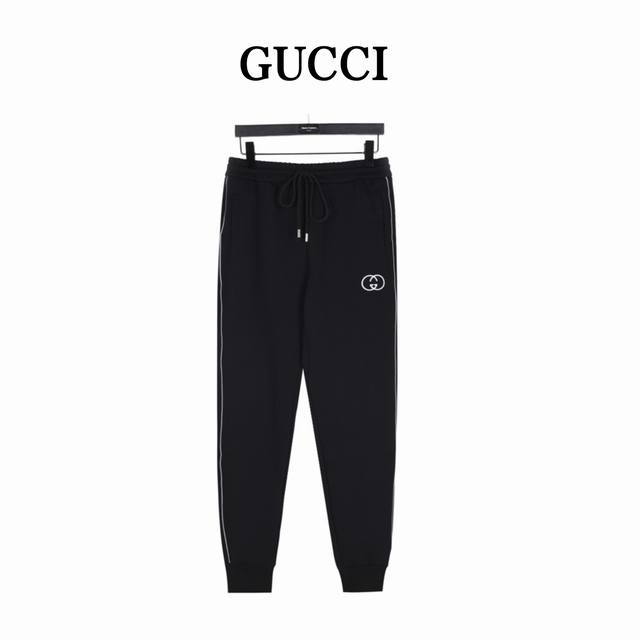 Gucci 古驰 24Fw 互扣式双G刺绣及3M反光织带棉质长裤 面料采用400g华棉食毛复合面料，订染颜色后整食毛处理，对照原版做丝滑超柔处理， 布面肌理股线