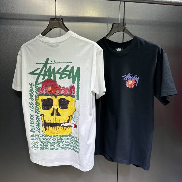 斯图西Stussy x 烟熏骷髅头图案logo字母印花 245克双纱短袖T恤 独一高质量版本完美细节，圆筒版型Tee两侧面不带缝线，正确版本与正品相同，区别市场