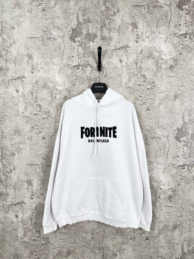 巴黎世家 Balenciaga x FORTNITE堡垒之夜帽衫印花连体帽卫衣 白色 男女同款 尺码表：XS. S. M. L 印花：印花材料采用安全环保无毒婴