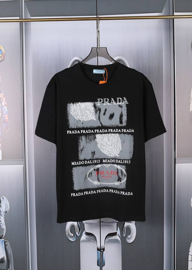 PRADA2024ss新款叶片印花短袖. 高品质重双磅纱280g32支爽滑纯棉洗手水感，前后片叶子字母采用进口原浆印花、面料舒适柔软.还特原殊工带艺来的潮流，定