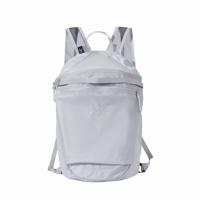 长期款，可主推～ #Arcteryx 始祖鸟 Heliad 15L 双肩背包防水运动户外攀登男女同款背包 颜色：暗夜黑 幽雾绿 榛子色 藤棕色 洗石蓝 空间灰