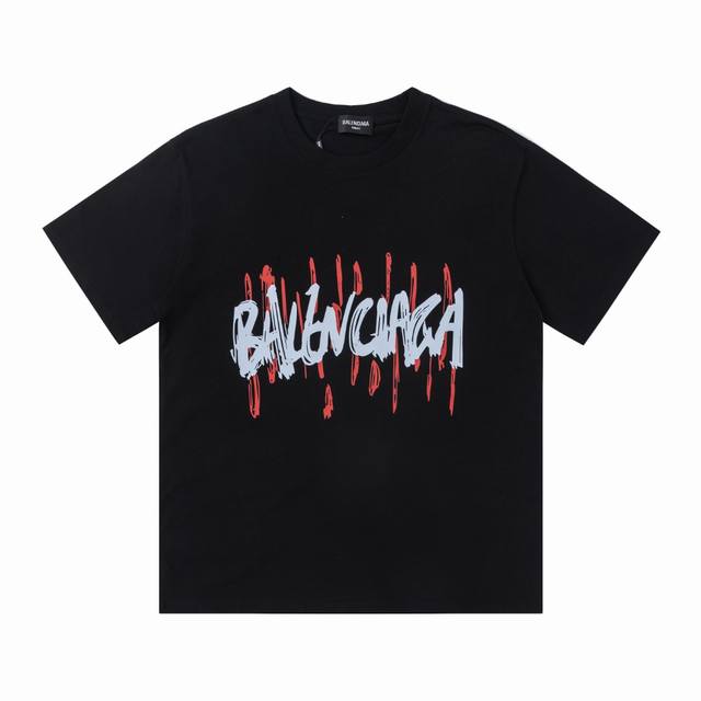 BALENCIAGA 巴黎世家24SS新款logo印花短袖T恤 采用百分百2 克纯棉面料，质感柔软顺滑 采用进口专机高温热固油墨丝网印花，看得到的立体层次，设计