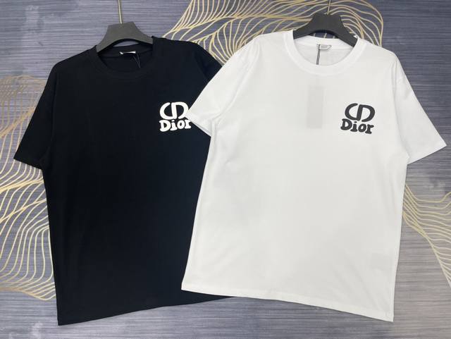 Dior 春夏新款 胶印字母logo 男女同款 短袖t恤 颜色：黑 白 尺码：S-XL