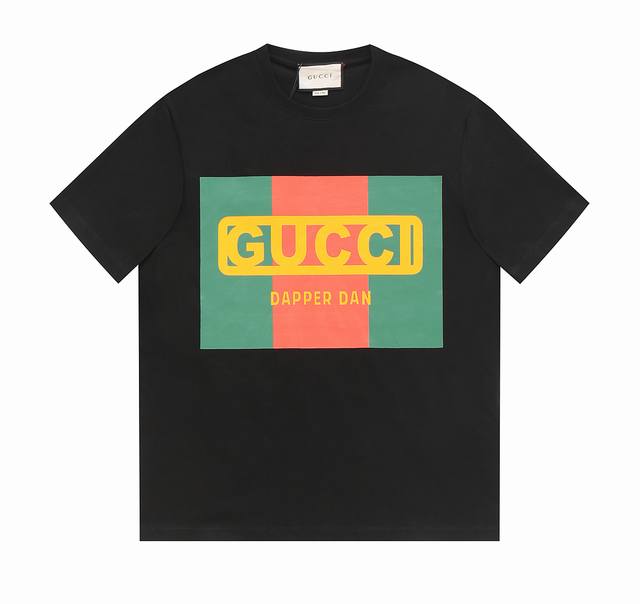 顶级版本.官网品质 GUCCI 古驰 24ss官网同步新款双G印花春夏款 240g双纱纯棉面料，高工艺定位在货。顶代级购版本 印花直喷进口机器定位后 手工制作短