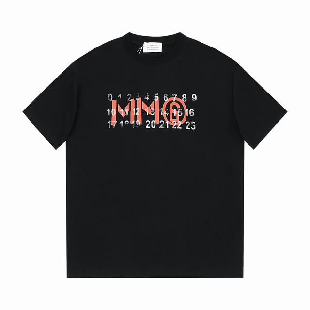 新款上新 马吉拉 MM6 Maison Margiela 马吉拉 MM6 4春夏 破坏卡牌印花圆领短袖 MM6 新款Tee破坏卡牌特殊图案设计，胸口的卡牌印花图