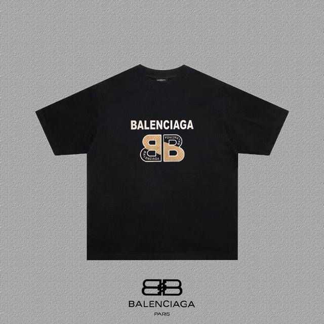 BALENCIAGA 巴黎世家 巴黎植绒+贴布字母印花短袖T恤 定织定染280克精梳棉重磅面料 螺纹零色差 细节完美 区别市面通货版本 欢迎对比 男女同款 上图