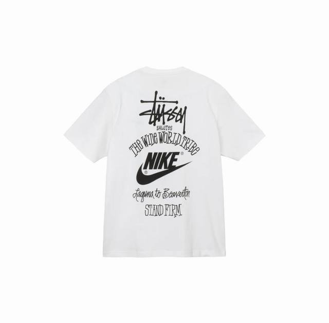 上新款号：S026 STUSSY 斯图西 Nike x Stussy 联名款SS23 经典字母图 案印花短袖T恤 原版打造 细节高控 -面料精选230g纯棉面料