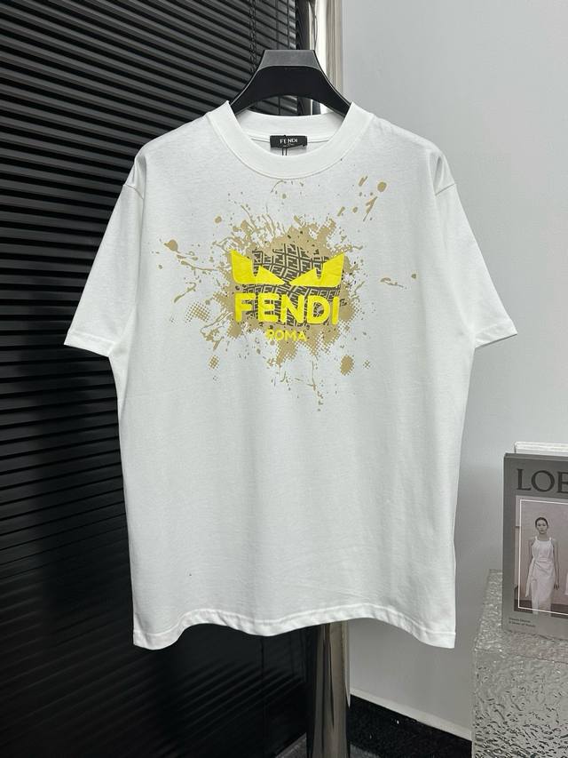 特价福利 尺码：白色 齐 黑色XS9 S10 M1 fendi 芬迪 24ss早春走秀款个性印花T恤 采用240g双纱纯棉面料 拔印高工艺 男女同款 采用进口定