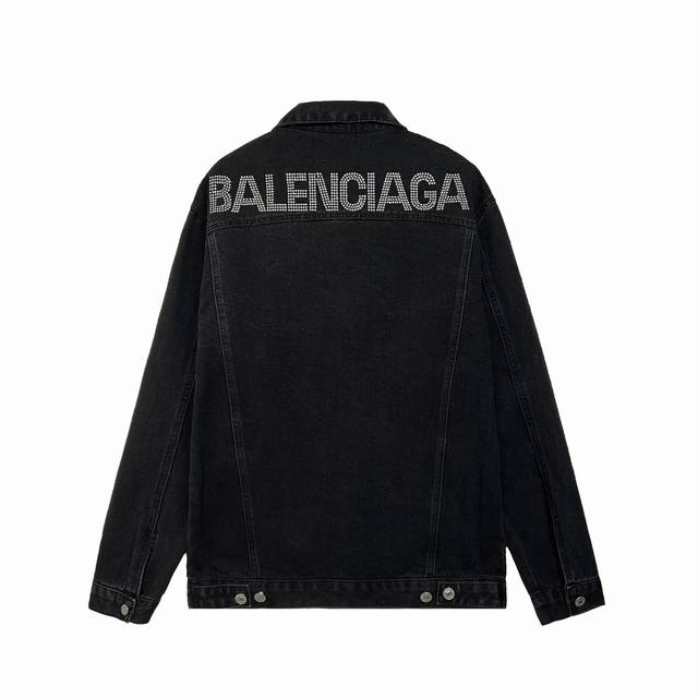 正版水洗颜色 拒绝市场低端面料BALENCIAGA X Swarovski 巴黎世家烫钻情侣款牛仔夹克外套 A爆了 经典基础款 万年不过时 正确定位弧度水钻 高