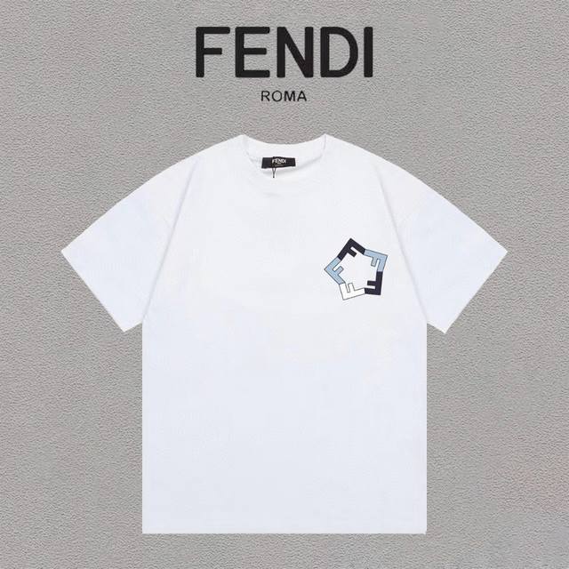 Fendi 芬迪 FF环形字母印花百搭简约短袖T恤男女同款 吊牌 领标 水洗唛 三标齐全 定织定染280克精梳棉面料 尺码：S-XXL 颜色：黑色，白色