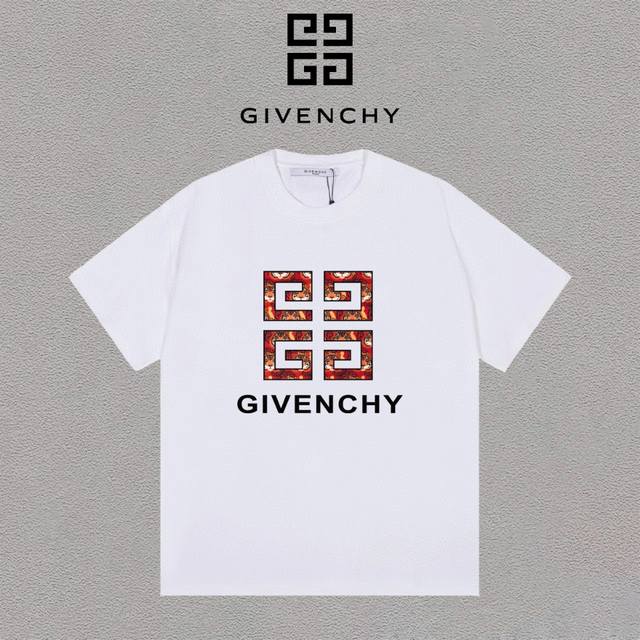 Givenchy 纪梵希 印花logo字母圆领短袖T恤男女同款 吊牌 领标 水洗唛 三标齐全 定织定染280克精梳棉面料 尺码：S-XXL 颜色：黑色，白色