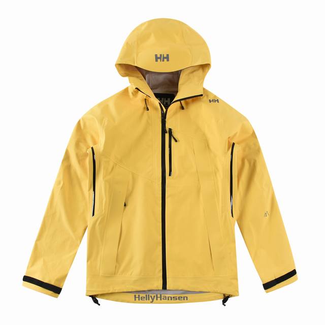 HELLYHANSEN 海丽汉森 HH H2硬壳冲锋衣 搭载专业防泼水面料得北欧品牌冲锋衣 设计线条简约流畅 机能型格尽显 这款冲锋衣来自专业户外品牌，挪威的H